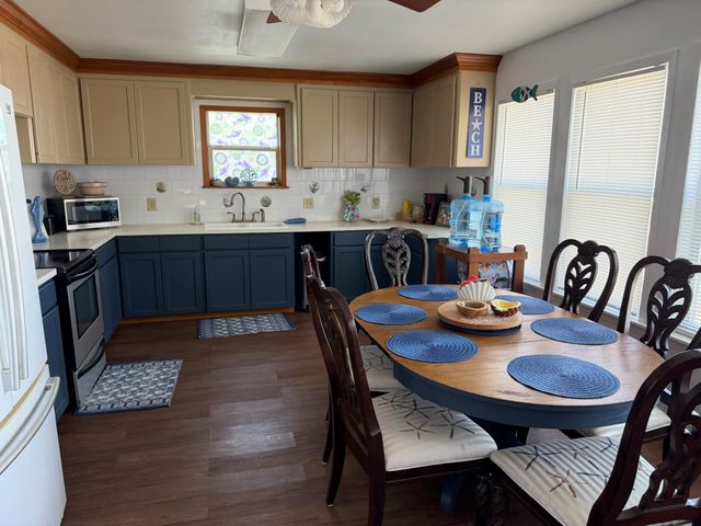 268 S Ocean Drive, Port Lavaca, TX 77979