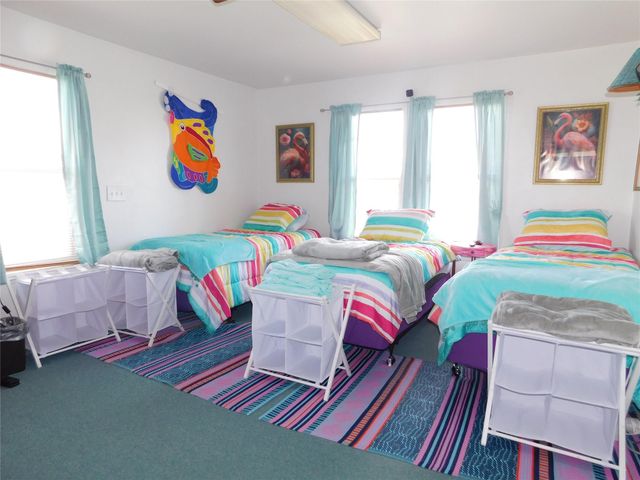 268 S Ocean Drive, Port Lavaca, TX 77979