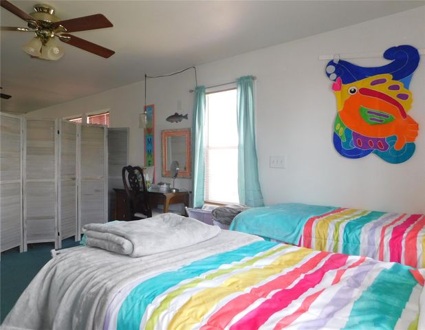 268 S Ocean Drive, Port Lavaca, TX 77979