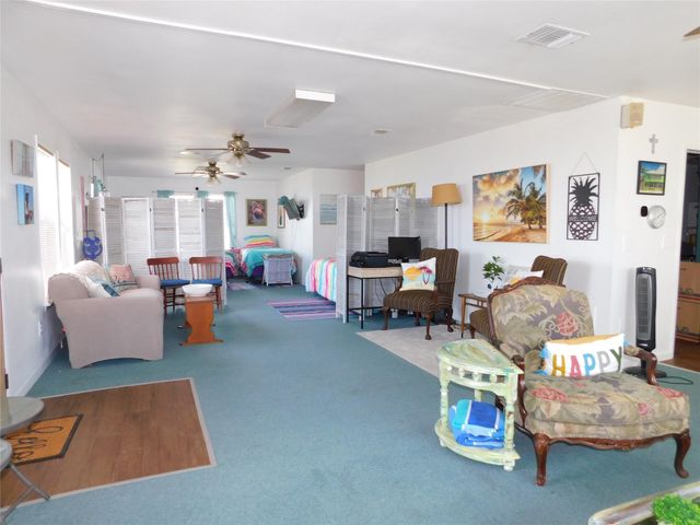 268 S Ocean Drive, Port Lavaca, TX 77979