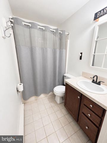 279 RADIO RD, Elizabethtown, PA 17022