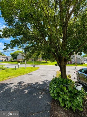 279 RADIO RD, Elizabethtown, PA 17022