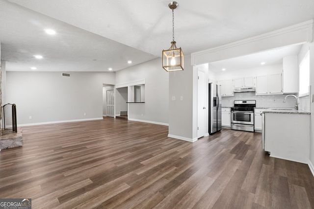 8413 Glenwoods Terrace, Riverdale, GA 30274