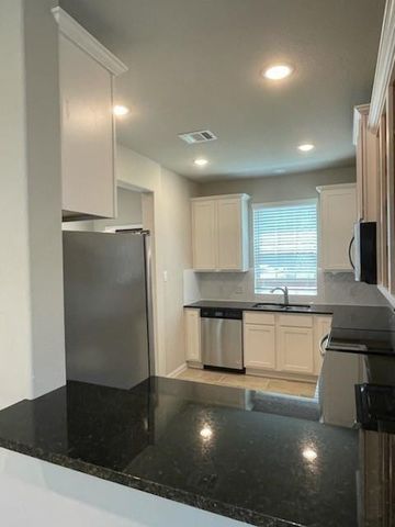 13238 Enchanted Way Drive, Montgomery, TX 77356