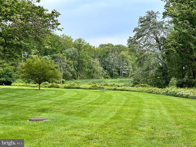 6641 WAKEFIELD DR #616, Alexandria, VA 22307
