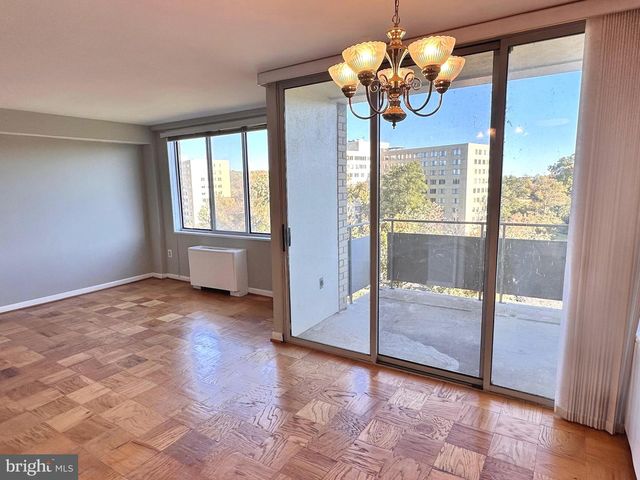 6641 WAKEFIELD DR #616, Alexandria, VA 22307