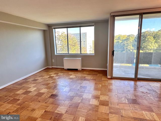 6641 WAKEFIELD DR #616, Alexandria, VA 22307