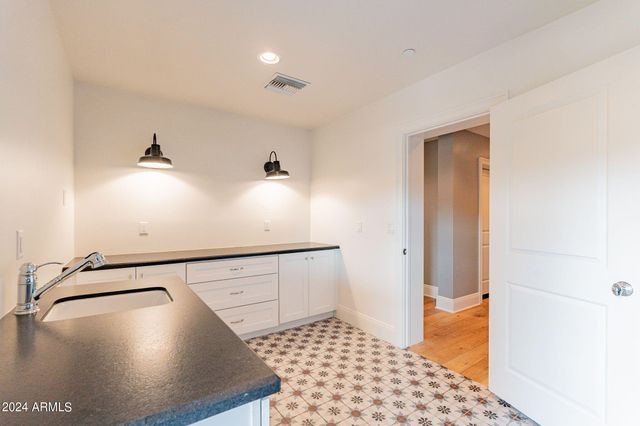 6433 E Calle Camelia --, Scottsdale, AZ 85251