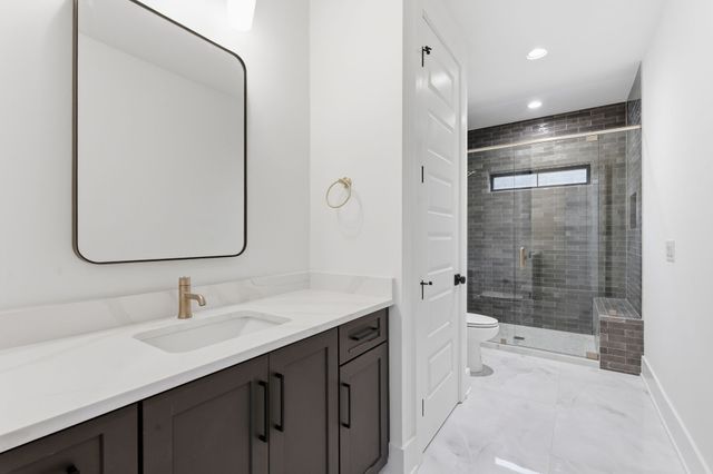 1525 Graybar Ln, Nashville, TN 37215