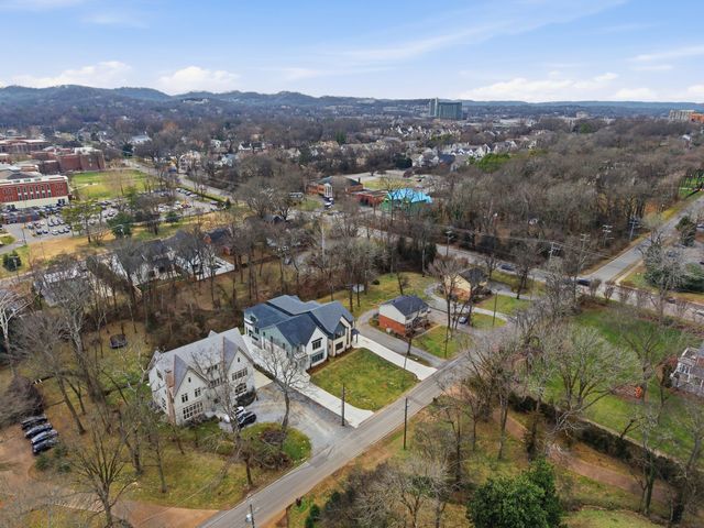 1525 Graybar Ln, Nashville, TN 37215