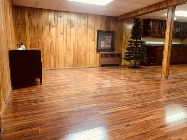 29 Martin Place, Syosset, NY 11791