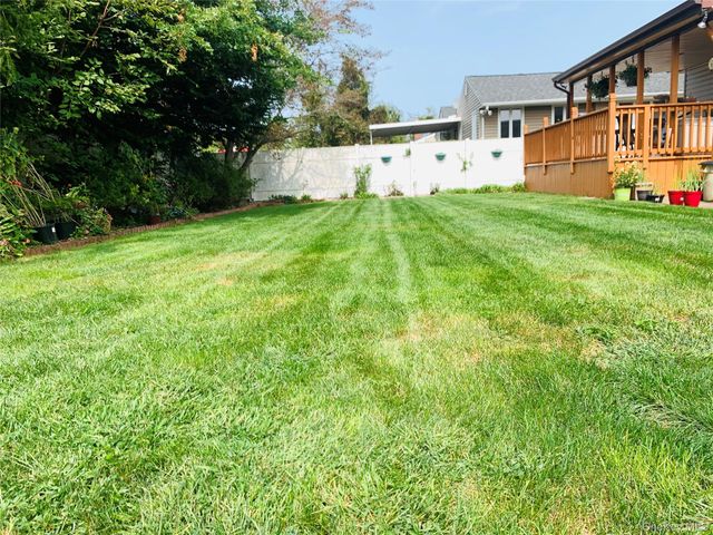 29 Martin Place, Syosset, NY 11791