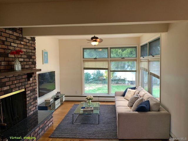 29 Martin Place, Syosset, NY 11791