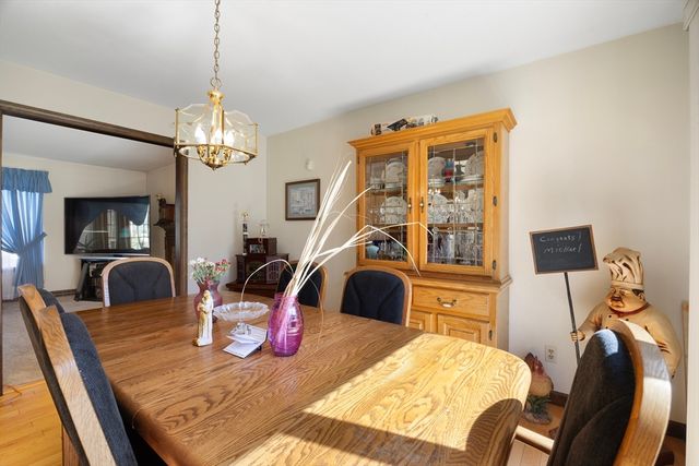26 Kimberly Dr, South Hadley, MA 01075