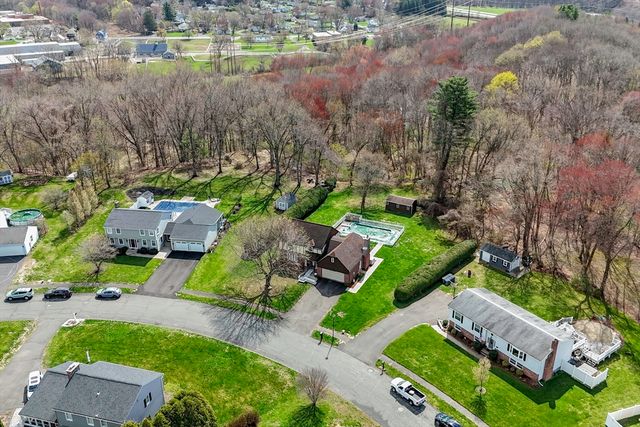 26 Kimberly Dr, South Hadley, MA 01075