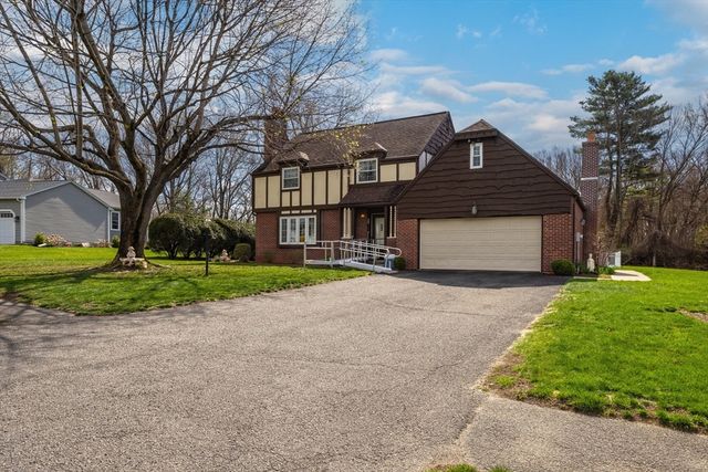 26 Kimberly Dr, South Hadley, MA 01075