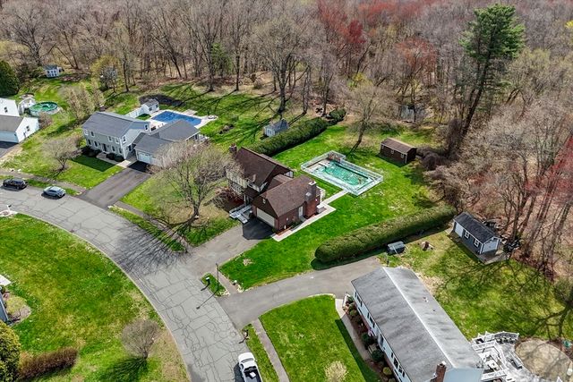 26 Kimberly Dr, South Hadley, MA 01075
