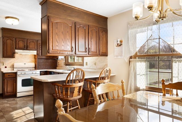 26 Kimberly Dr, South Hadley, MA 01075