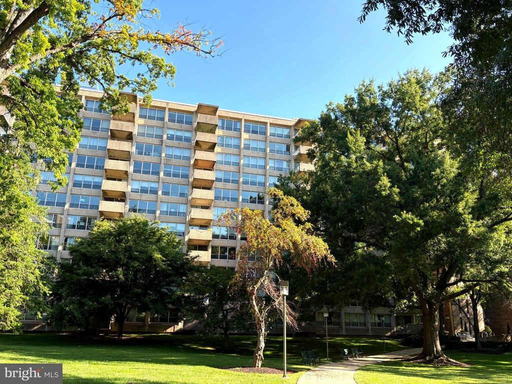 1001 CITY AVE #E709, WYNNEWOOD, PA 19096 — exterior