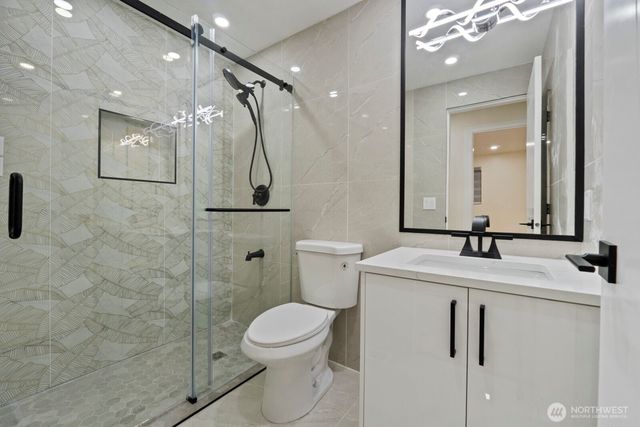 10518 165th Place NE, Redmond, WA 98052