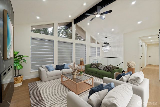 10518 165th Place NE, Redmond, WA 98052