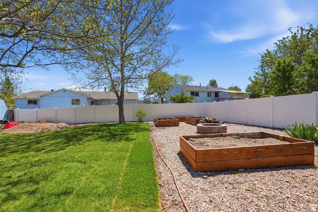 3299 W ROYALWOOD DR, Taylorsville, UT 84129