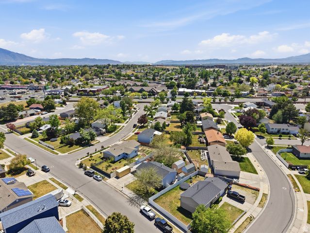 3299 W ROYALWOOD DR, Taylorsville, UT 84129