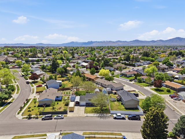 3299 W ROYALWOOD DR, Taylorsville, UT 84129