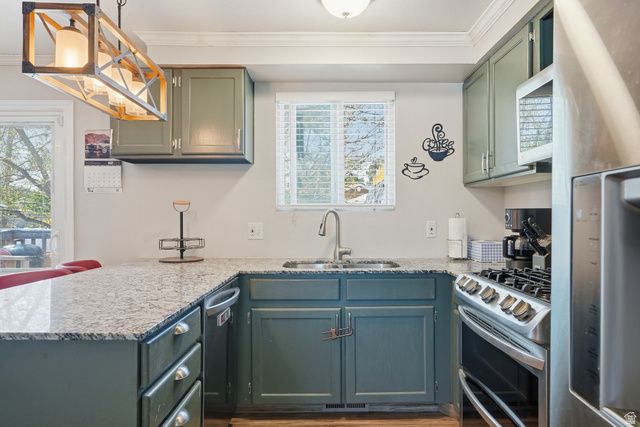 3299 W ROYALWOOD DR, Taylorsville, UT 84129