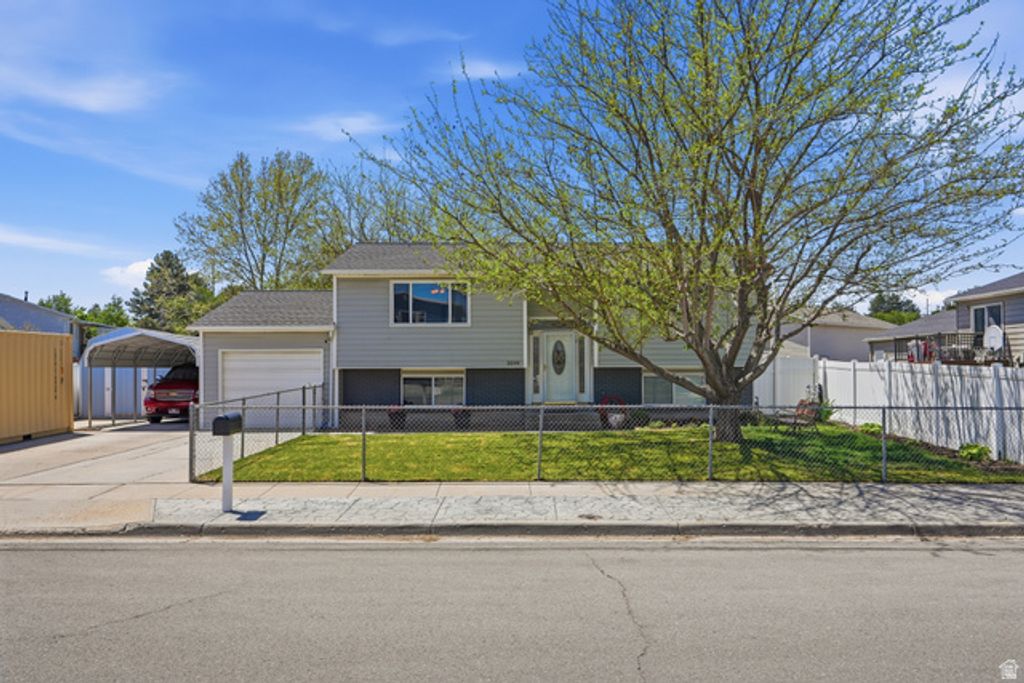 3299 W ROYALWOOD DR, Taylorsville, UT 84129