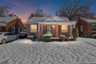 18704 Sunderland Road, Detroit, MI 48219