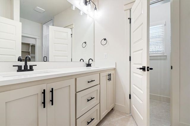8 Roxburgh Lane, Bella Vista, AR 72715