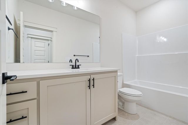 8 Roxburgh Lane, Bella Vista, AR 72715
