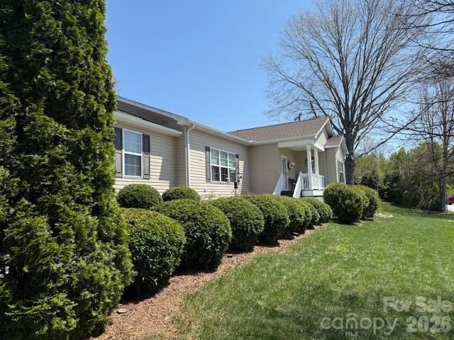34 Middle Street, Hendersonville, NC 28792