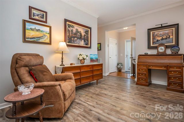 34 Middle Street, Hendersonville, NC 28792