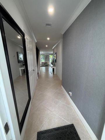12394 Westhampton Circle, Wellington, FL 33414