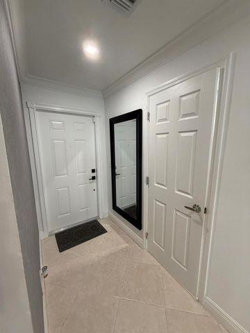 12394 Westhampton Circle, Wellington, FL 33414