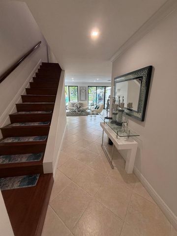 12394 Westhampton Circle, Wellington, FL 33414
