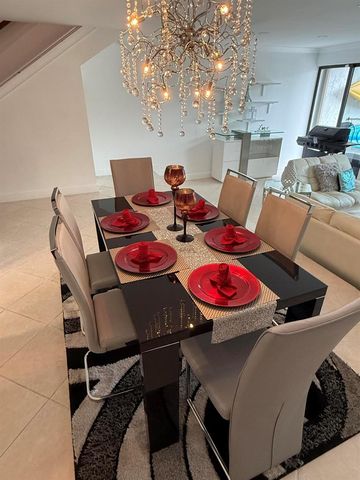 12394 Westhampton Circle, Wellington, FL 33414