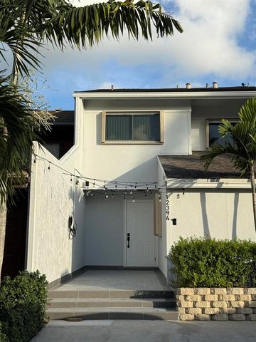 12394 Westhampton Circle, Wellington, FL 33414