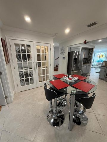 12394 Westhampton Circle, Wellington, FL 33414