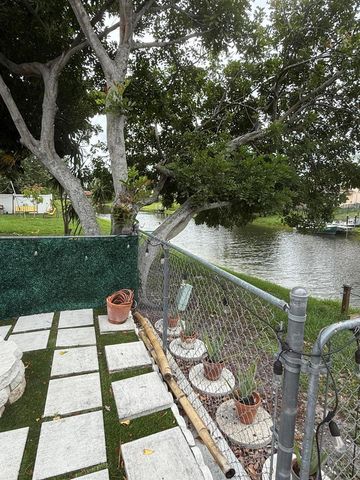 12394 Westhampton Circle, Wellington, FL 33414