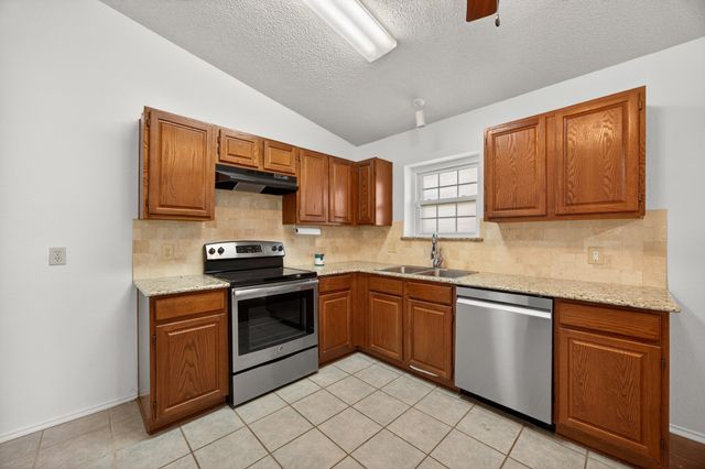 721 Windridge Lane, Burleson, TX 76028