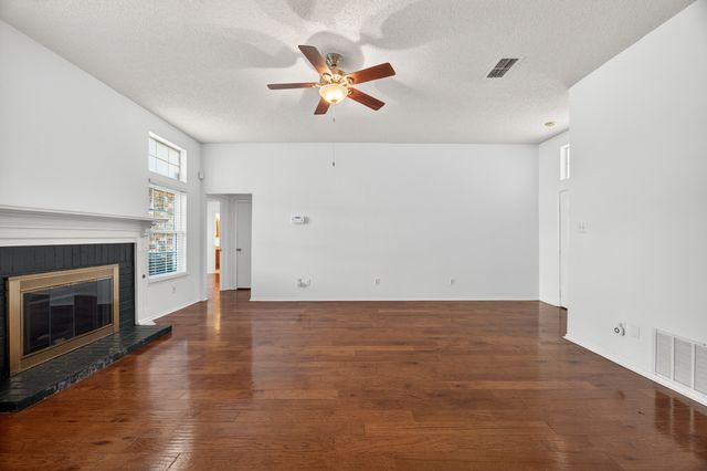 721 Windridge Lane, Burleson, TX 76028