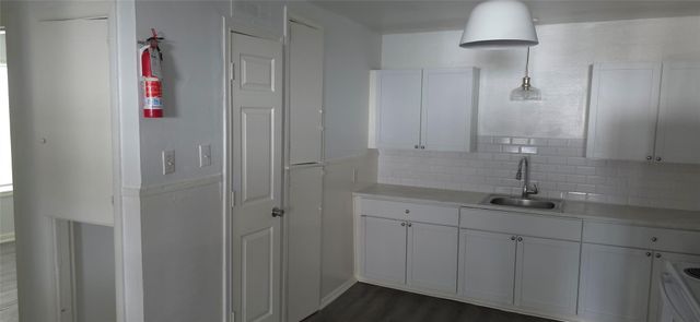 2811 Iola Street 8, Houston, TX 77017