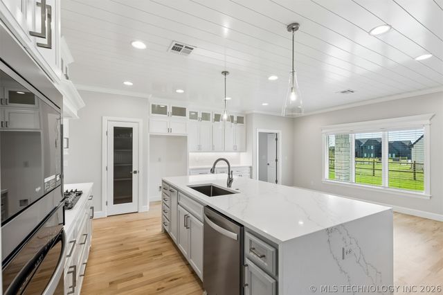 8210 E 111th Street North, Owasso, OK 74055