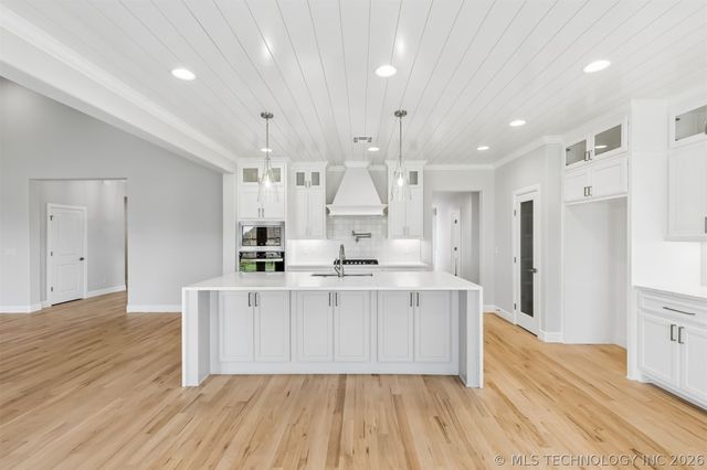 8210 E 111th Street North, Owasso, OK 74055