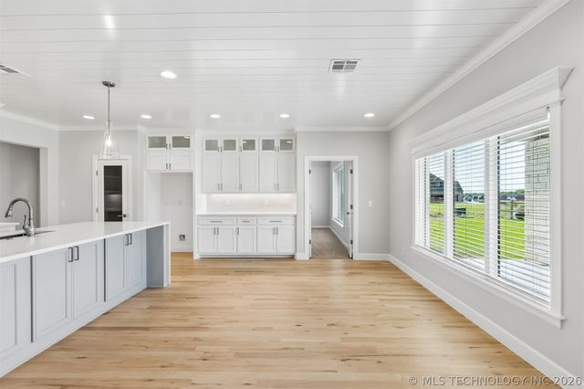 8210 E 111th Street North, Owasso, OK 74055
