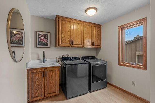 4550 Evergreen Drive, Vadnais Heights, MN 55127