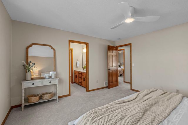 4550 Evergreen Drive, Vadnais Heights, MN 55127